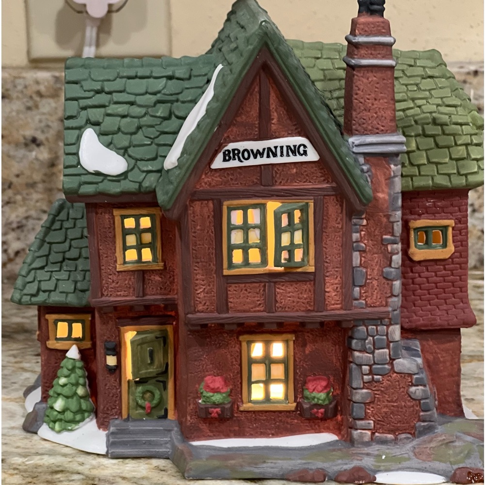 EUC~ Dept 56 Dickens Village
Browning Cottage 58246 & lighted cord.